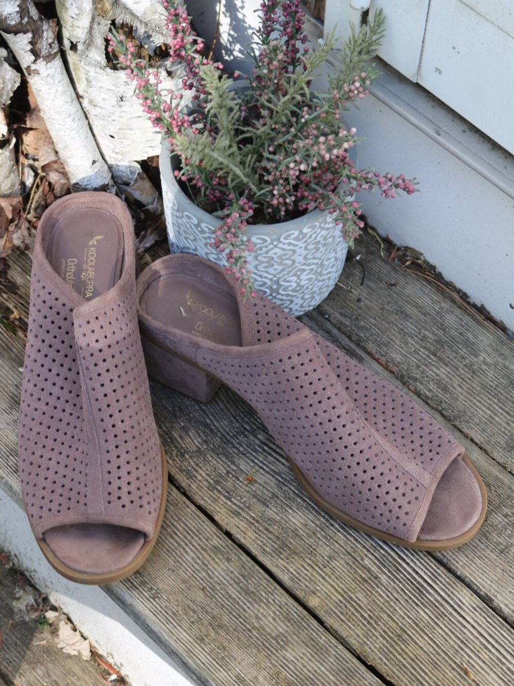 Koolaburra by Ugg Izzel Ortholite Taupe Nubuck Peep Toe Chunky Heel Mule Sz 9